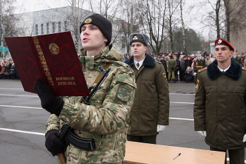 Военную присягу примут около 1.700 новобранцев внутренних войск МВД